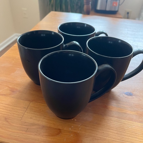 Black mugs set of 4 - Picture 2 of 2